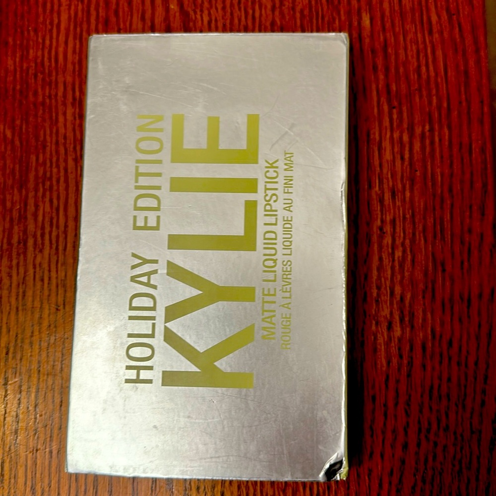 Kylie matte liquid lipstick "Holiday Edition”